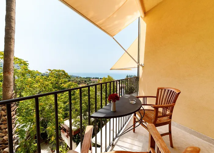 Alberi Del Paradiso Szálloda 4*