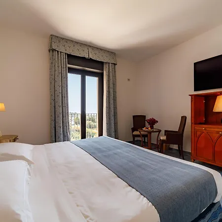 Hotel Alberi Del Paradiso 4*