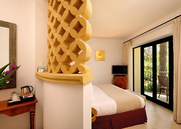 Alberi Del Paradiso Cefalù